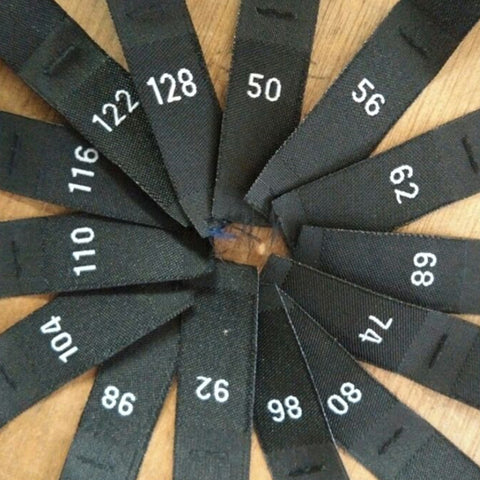 Étiquette de taille noire (paquet de 10)