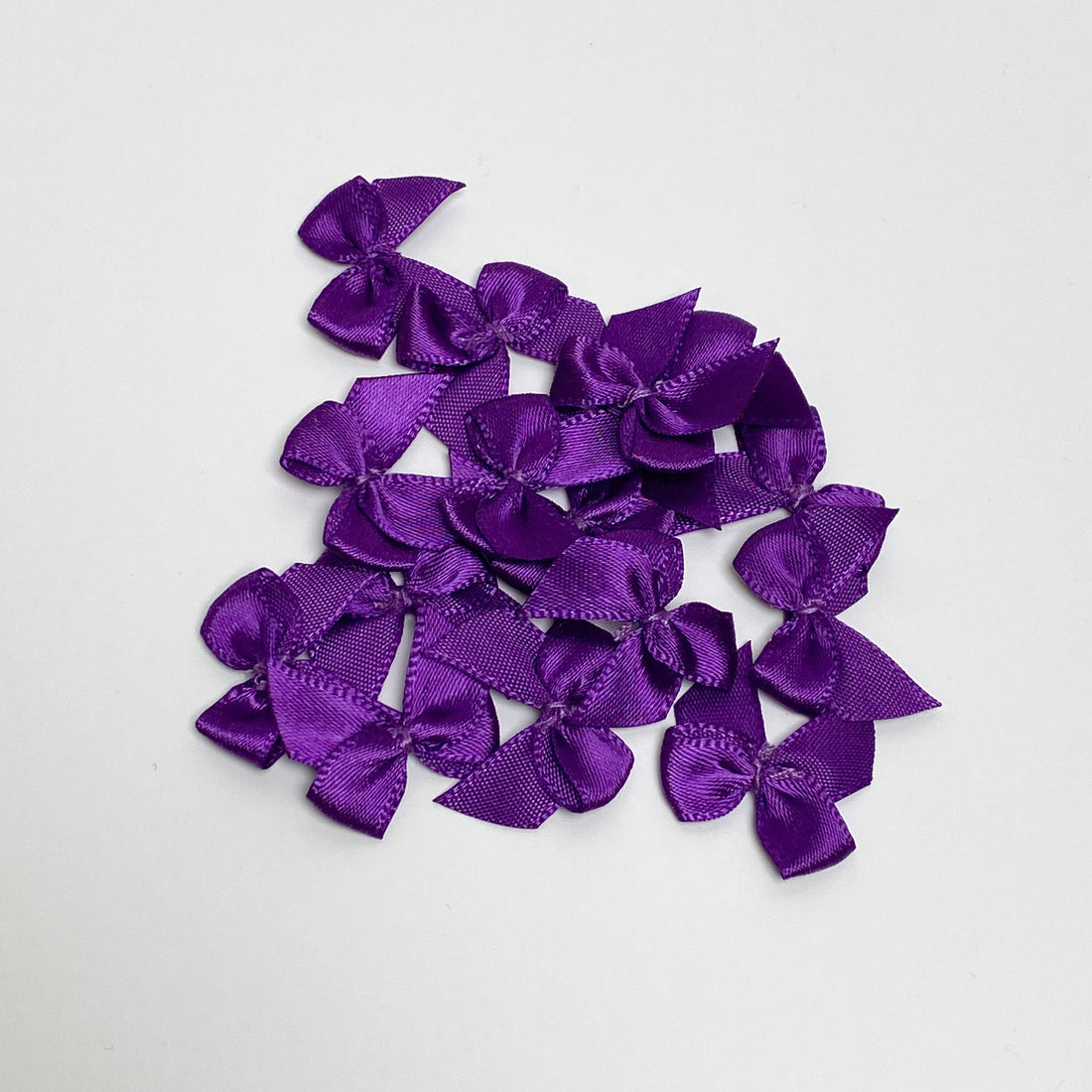 Satin bow "Violet"