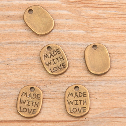 Pendentif en métal "Made with Love"